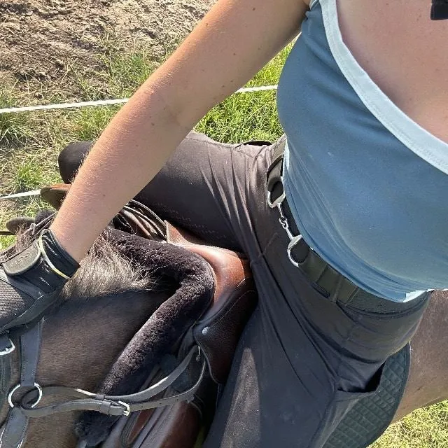 Been riding in tank tops to avoid that common equestrian tan